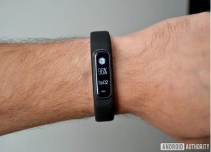 Journal of Medical Informatics and Decision Making-Wrist-wearables. COV1D-19. Pulse sensor. Pulse Oximeter. Accelerometer.
